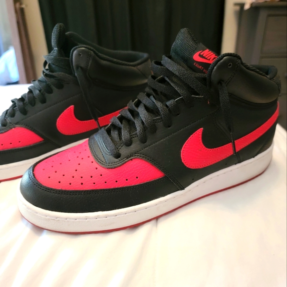 Nike Court Vision Mid Bred Size 10.5